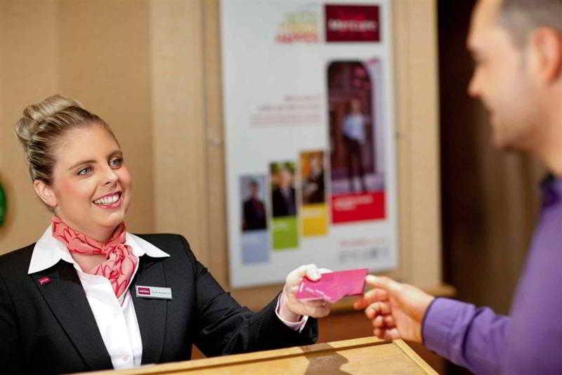 Mercure Abbots Well Честер