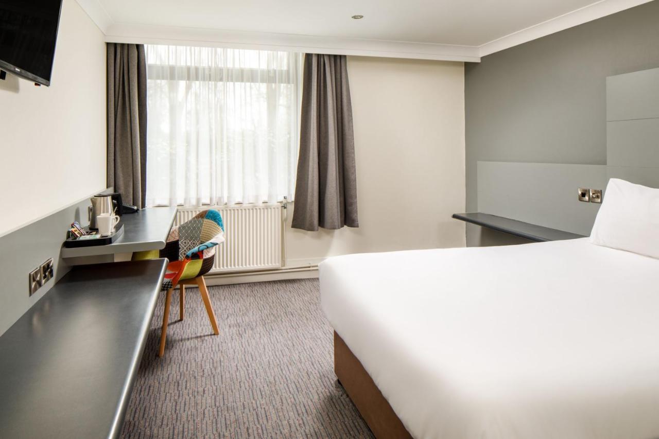 Mercure Abbots Well Отель Честер