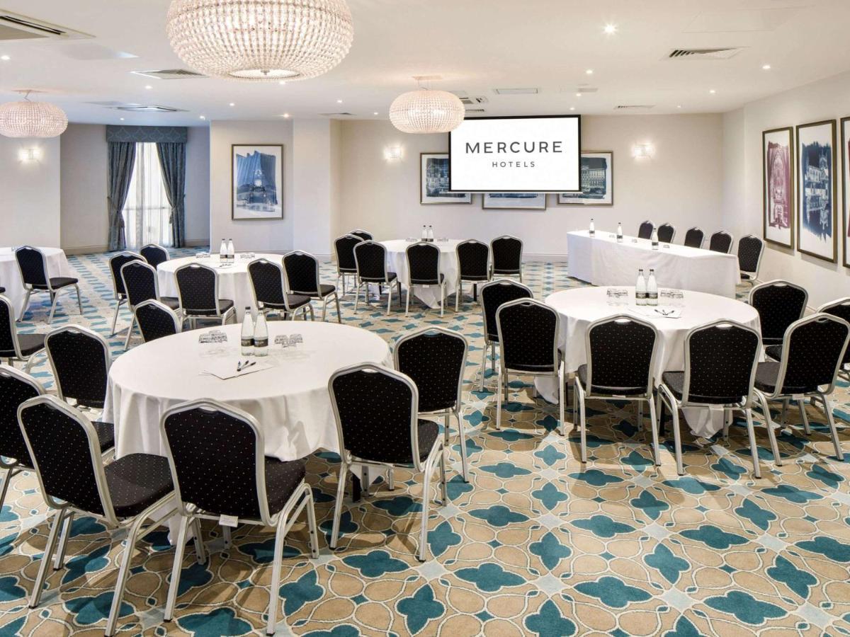 Отель Mercure Abbots Well Честер