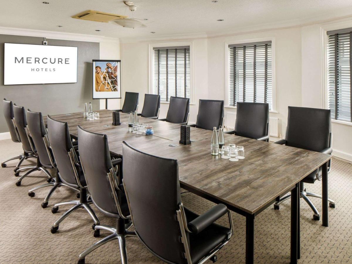 Mercure Abbots Well Отель